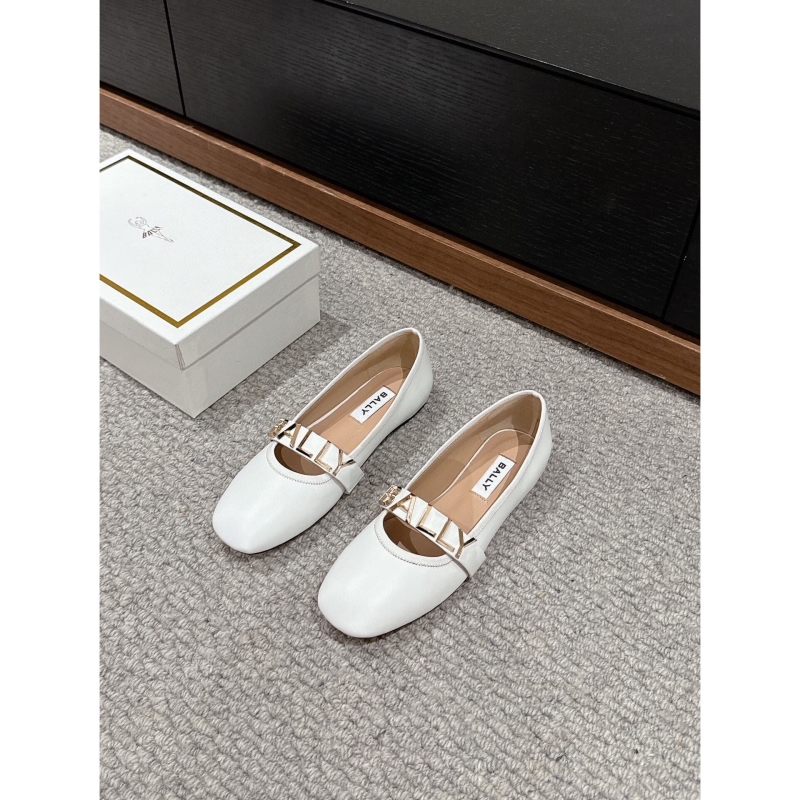Other flat shoes